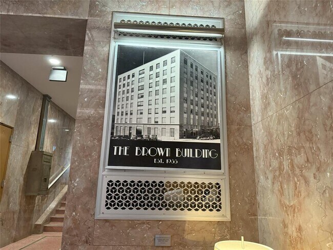 Building Photo - 710 Colorado St