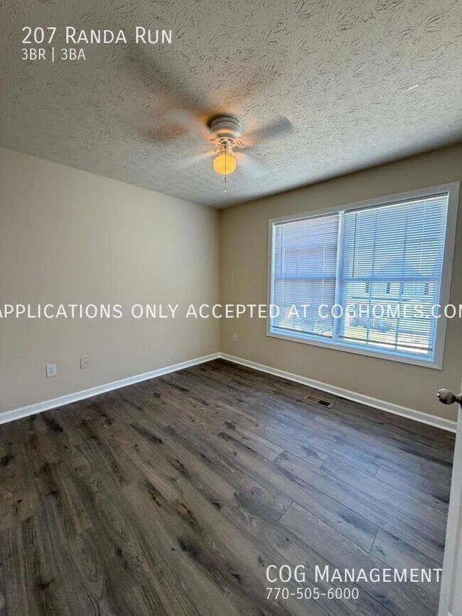 Building Photo - 207 Randa Run