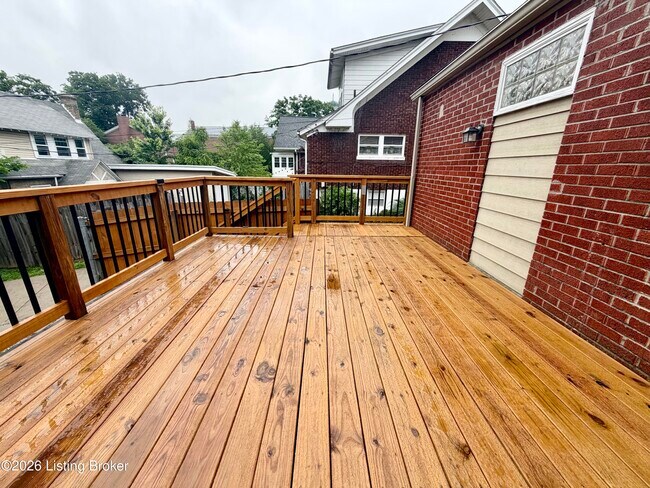 Building Photo - 2219 Woodbourne Ave