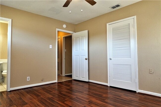 Building Photo - 114 Acacia Arch St