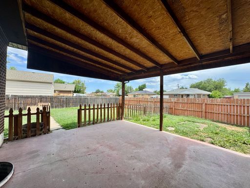 Building Photo - Spacious 4 bedroom home in Westminster! Av...