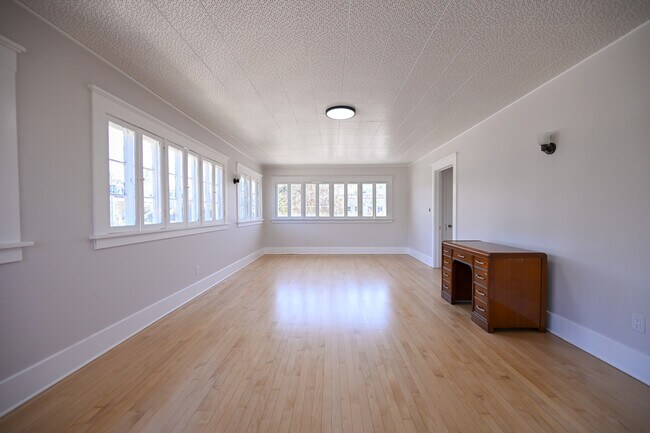 Building Photo - 1208 24th St