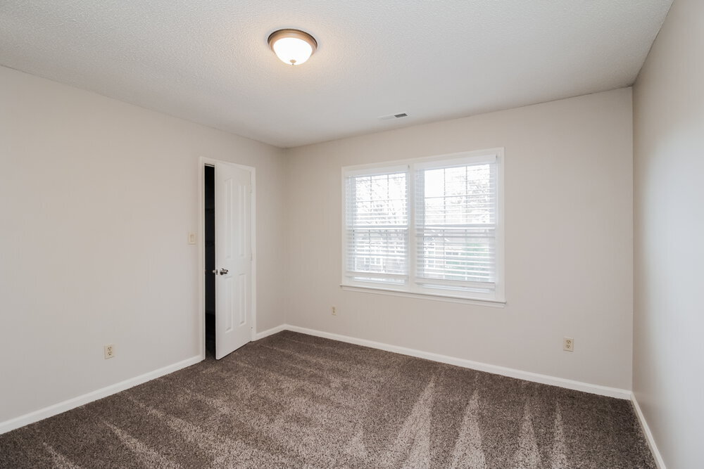 Building Photo - 7207 Glen Brook Ln