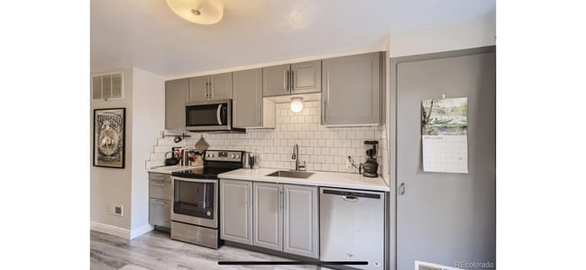 Kitchen 3 - 10321 W 59th Ave