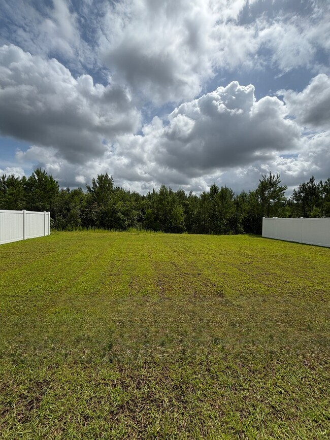 Building Photo - 201 Hadley Spgs Ave