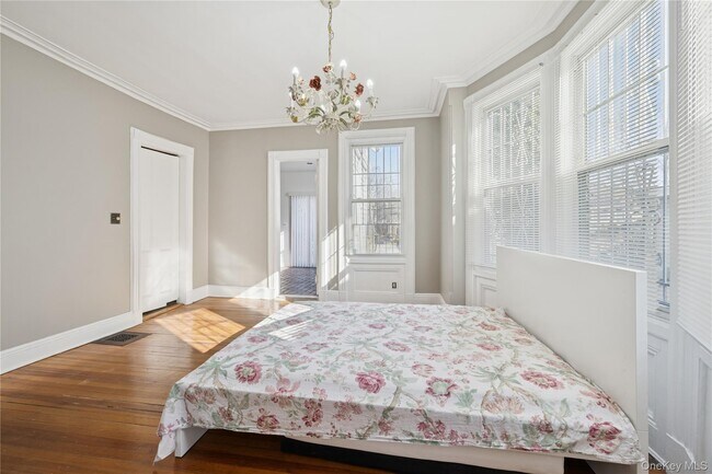 Building Photo - 84-21-84120 120th St