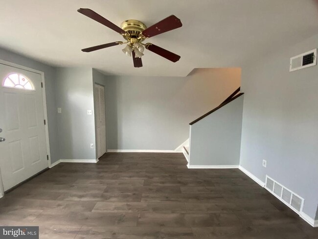 Building Photo - 2004 Kelmore Rd