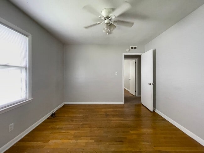Building Photo - UPDATED FLOORING! 3 Bedroom Home for Rent- Steps from Ball State & The Village!
