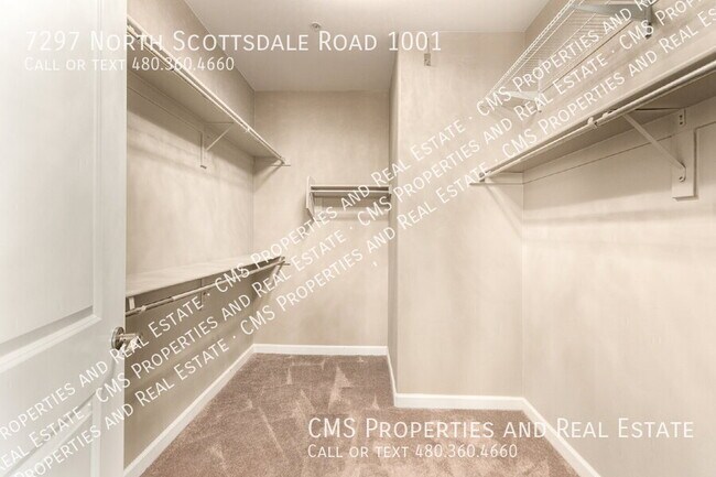 Building Photo - 7297 N Scottsdale Rd