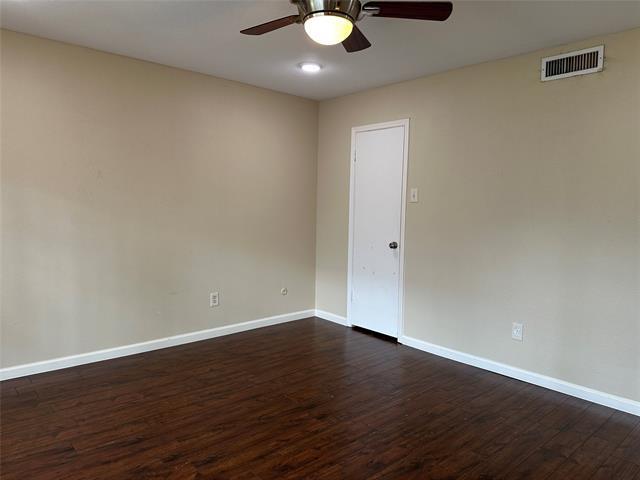 Building Photo - 10580 High Hollows Dr