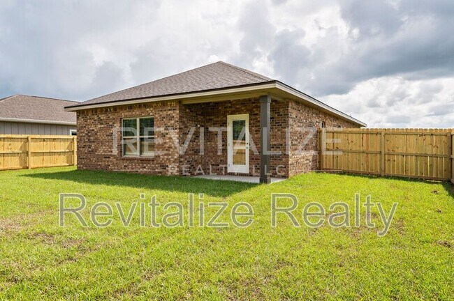 Building Photo - 13330 Shea Cir