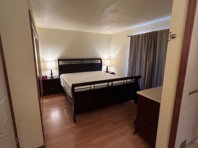 Building Photo - Rare short term lease with this 3/2 in Lake of the PInes - May or June-October