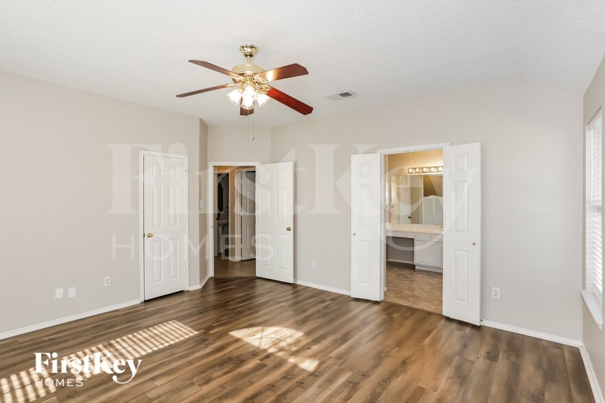 Building Photo - 1146 Finch Cir