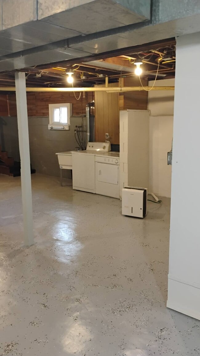 Building Photo - 502 Orange St