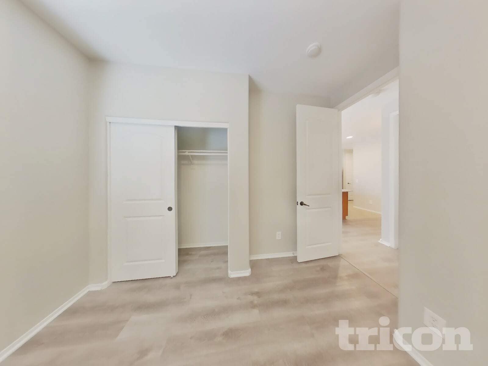 Building Photo - 7731 S 45th Ln