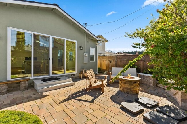 Building Photo - 5825 Laguna Seca Way