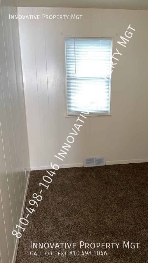 Building Photo - 2106 E Bristol Rd