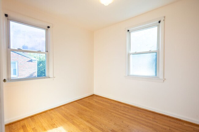 Building Photo - Lovely 3 BR/2.5 BA EOG Townhome in Temple ...