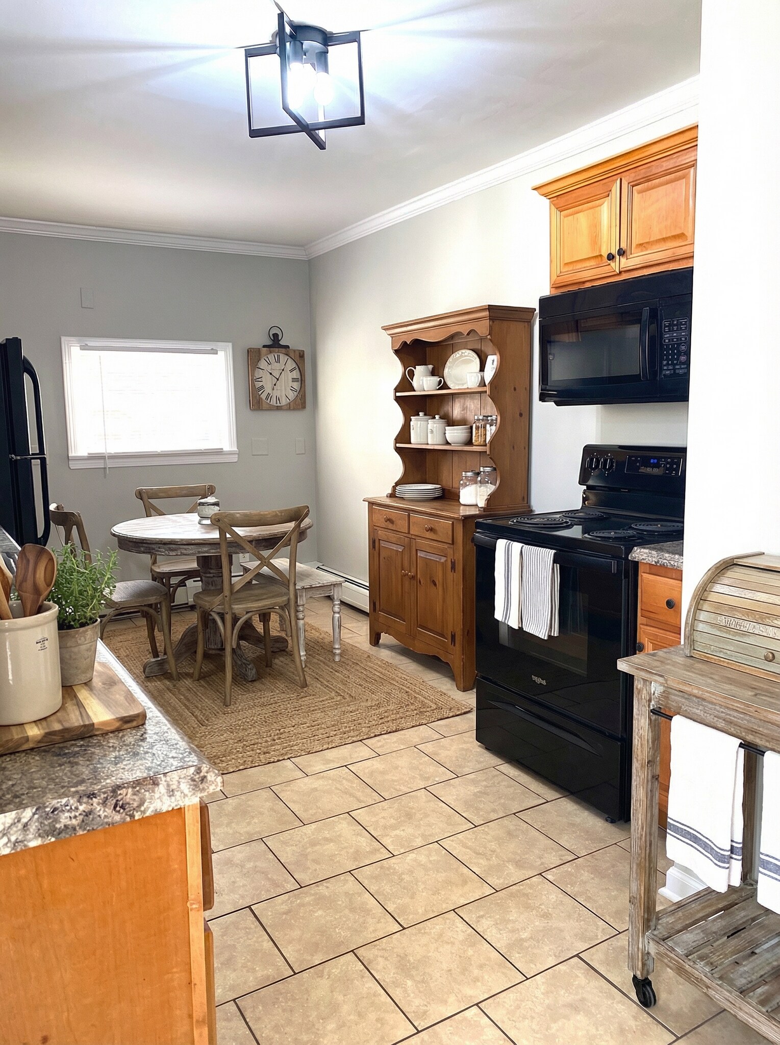 Building Photo - 72 Broad St