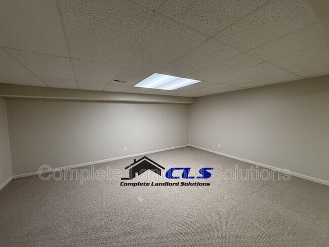 Building Photo - 1752 E Morgan Dr