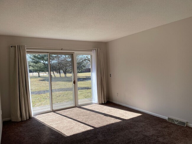 Building Photo - For Lease / Rent