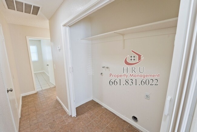 Building Photo - 2901 S Chester Ave