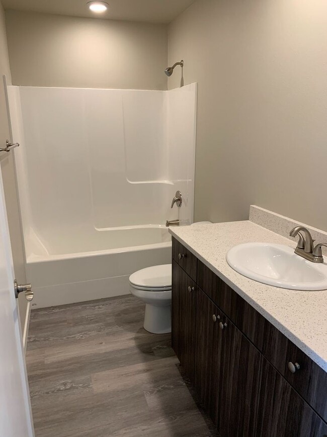 Building Photo - 668 E Street