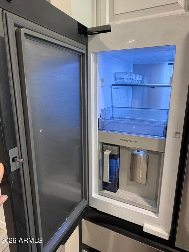 Building Photo - 4140 W Paradise Dr