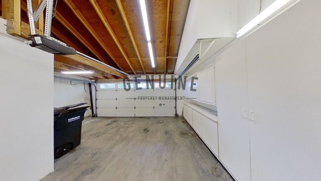 Building Photo - Coming Soon: 2 Story 4Bd 3Ba Eastside Costa Mesa Home