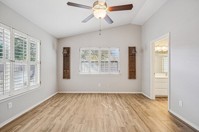 Building Photo - 127 Terrace Ln