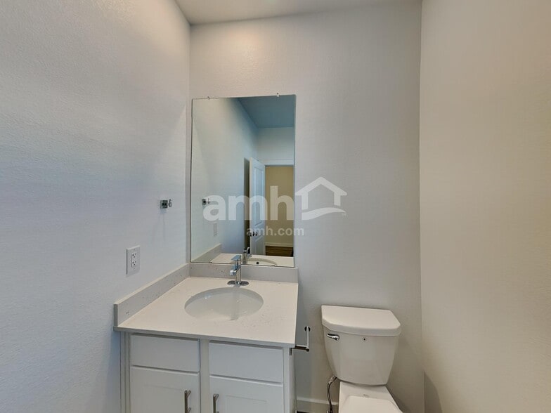 Building Photo - 224 Deanscroft Dr