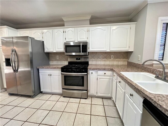 Building Photo - 215 Brantley Rd