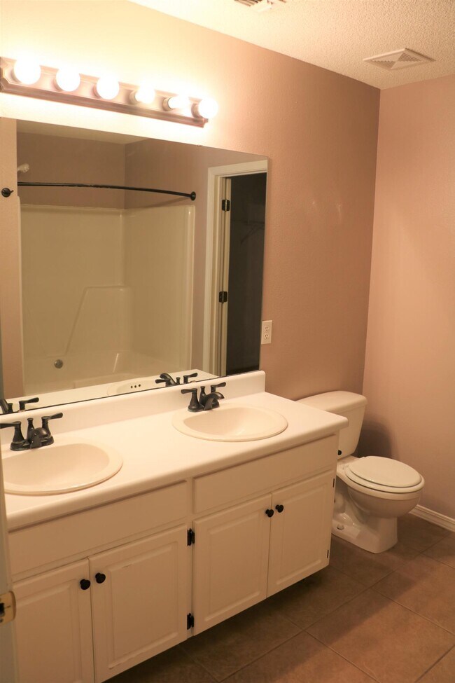 Building Photo - 1784 Ivalea Cir