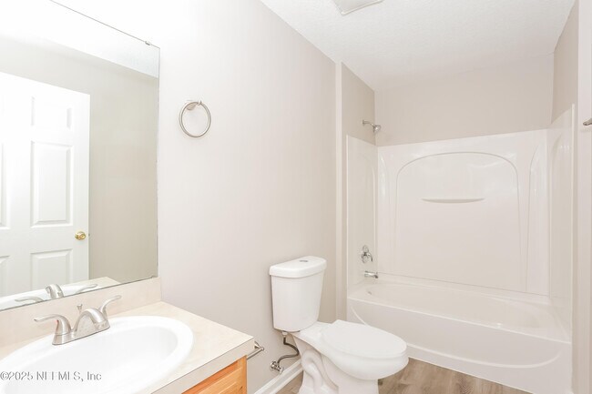 Building Photo - 3750 Warwick St