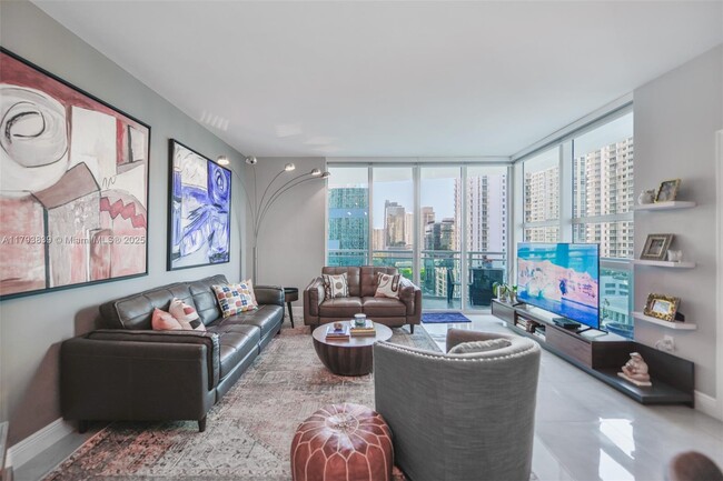 Building Photo - 951 Brickell Ave