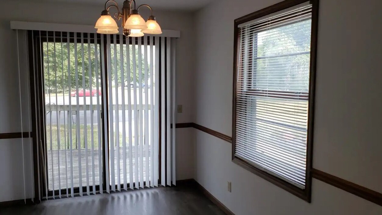 Building Photo - 651 Galena Ct