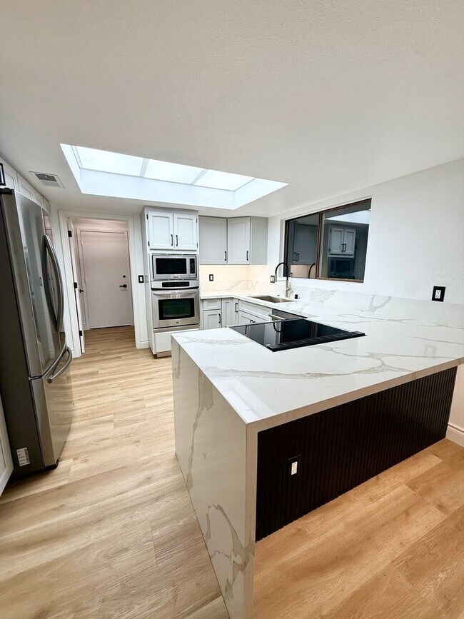 Building Photo - Don’t Miss This Beautiful 3-Bedroom + Office Gated Home!