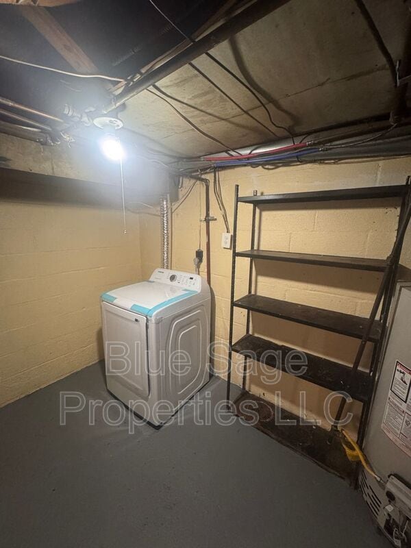 Building Photo - 1024 Broad St