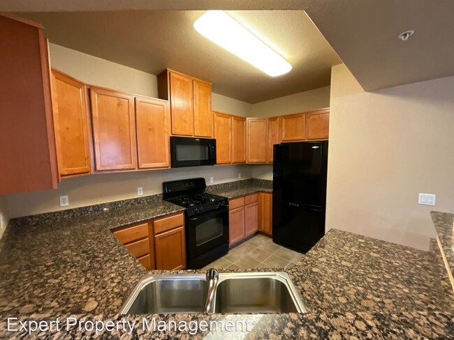 2 br, 2 bath House - 900 Moon Circle Unit... - 2 br, 2 bath House - 900 Moon Circle  Unit...