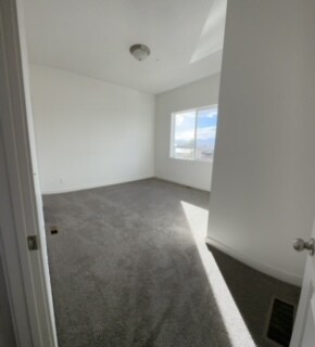 Building Photo - 238 Paramount Ave