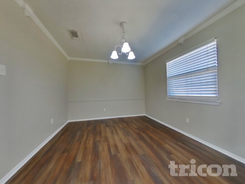 Building Photo - 6128 Silver Leaf Dr