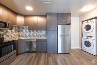 Interior Photo - Willowick