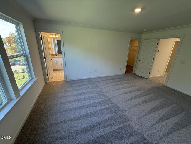Building Photo - 337 Sweetbay Tree Dr