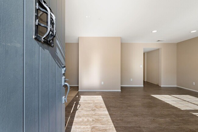 Building Photo - 262 Paseo Gregario