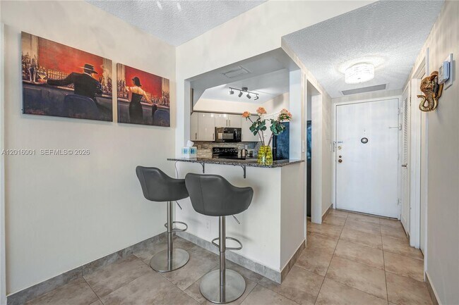 Building Photo - 3725 S Ocean Dr