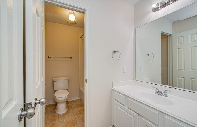 Building Photo - 226 Elana Ln