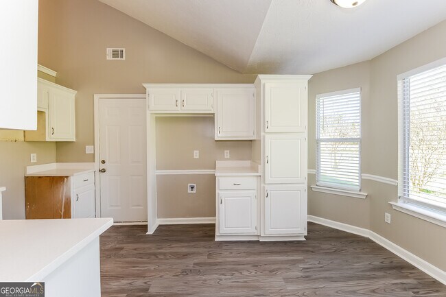 Building Photo - 45 Belmont Cove