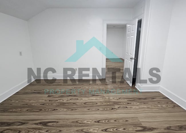 Building Photo - 124 Depot St