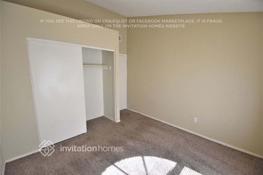 Building Photo - 9260 W Yucca St