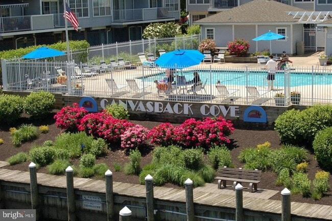 Building Photo - 82 Fountain St